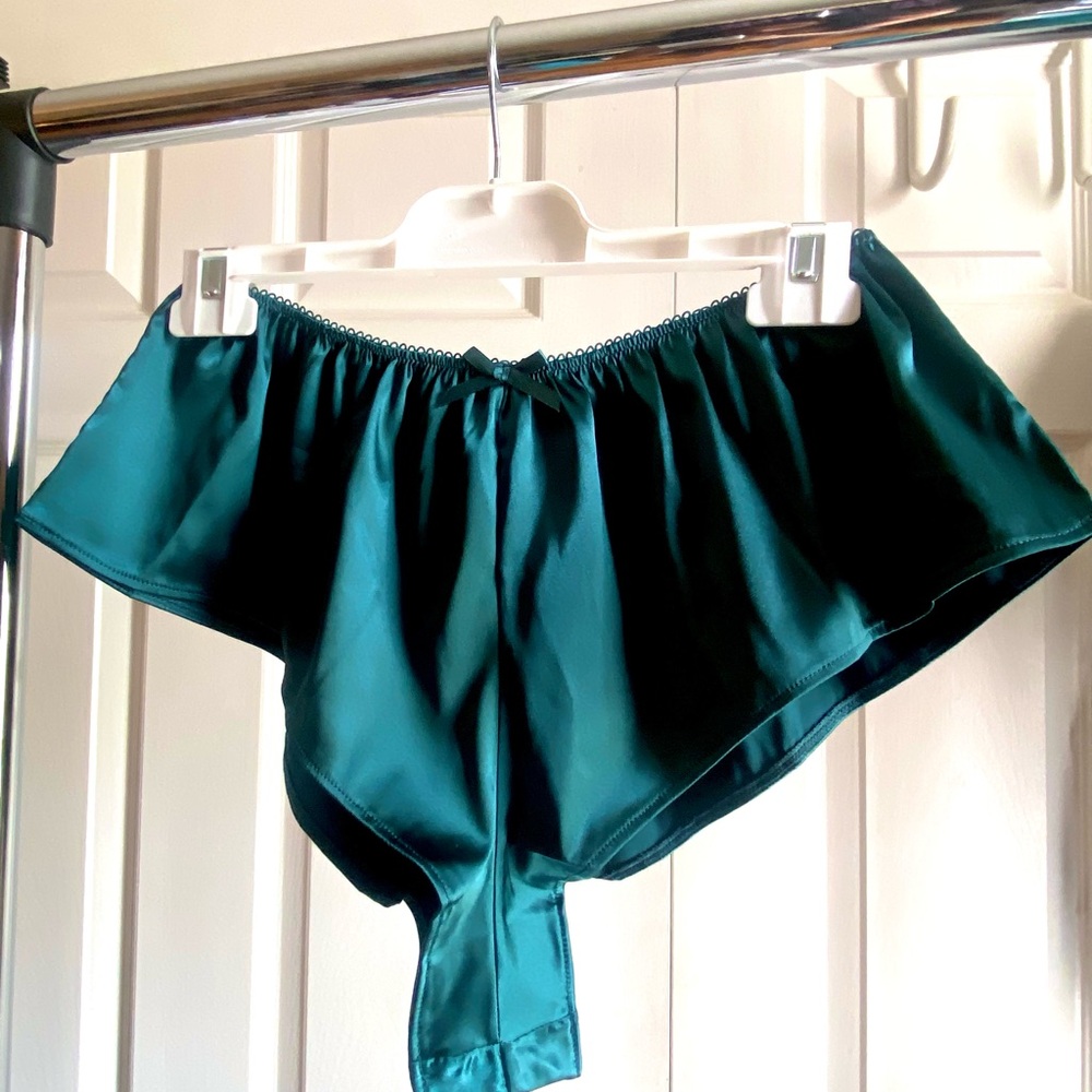 Anthropologie Teal Satin Lounge Short💫